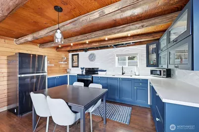 270 E Grapeview Point Road, Allyn, WA 98524 - Photo 9