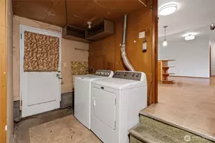 12019 Bingham Ave E, Tacoma, WA 98446 - Photo 29