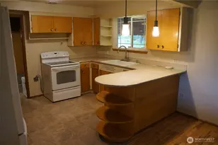 12019 Bingham Ave E, Tacoma, WA 98446 - Photo 7