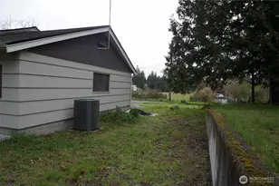 12019 Bingham Ave E, Tacoma, WA 98446 - Photo 35