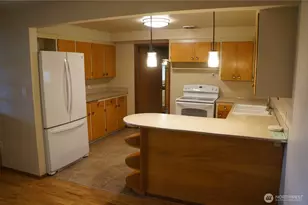 12019 Bingham Ave E, Tacoma, WA 98446 - Photo 9