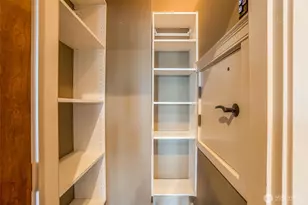 317 1st St, Kirkland, WA 98033 - Photo 13