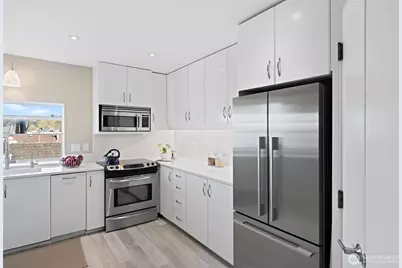 3051 Alki Avenue SW #C, Seattle, WA 98116 - Photo 11