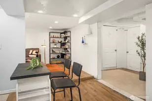 826 NE 80th St, Seattle, WA 98115 - Photo 21