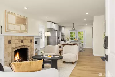 826 NE 80th Street, Seattle, WA 98115 - Photo 3