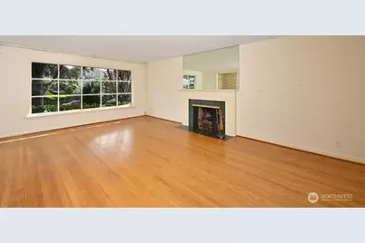 3227 Magnolia Boulevard W, Seattle, WA 98199 - Photo 11