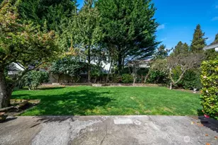 3227 Magnolia Blvd W, Seattle, WA 98199 - Photo 37