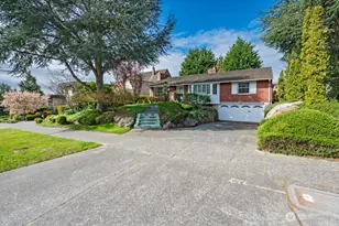 3227 Magnolia Blvd W, Seattle, WA 98199 - Photo 5