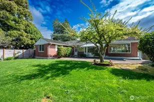 3227 Magnolia Blvd W, Seattle, WA 98199 - Photo 7