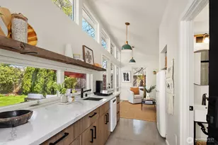 7710 32nd Ave NE, Seattle, WA 98115 - Photo 21