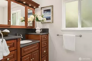 14335 109th Ave NE, Kirkland, WA 98034 - Photo 11