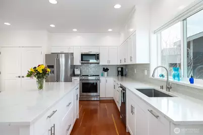 3903 Isle Way, Anacortes, WA 98221 - Photo 15