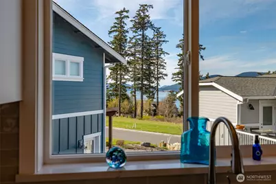 3903 Isle Way, Anacortes, WA 98221 - Photo 13