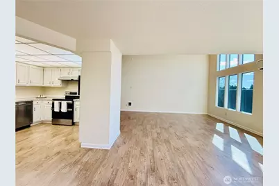 743 Marine View Drive #8, Longview, WA 98632 - Photo 3