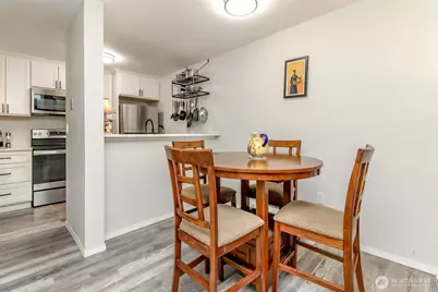 527 S 323rd Place #18B, Federal Way, WA 98003 - Photo 9