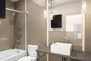 1502 NW 52nd St, Seattle, WA 98107 - Photo 15