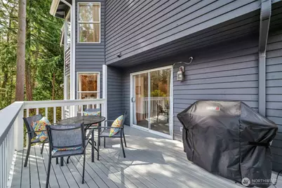 3915 245th Court SE, Sammamish, WA 98029 - Photo 17