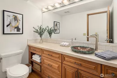 2021 1st Avenue #F20, Seattle, WA 98121 - Photo 7