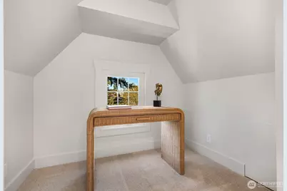 715 NE 60th Street, Seattle, WA 98115 - Photo 27