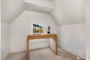 715 NE 60th St, Seattle, WA 98115 - Photo 27