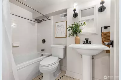 715 NE 60th Street, Seattle, WA 98115 - Photo 31