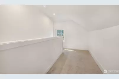 715 NE 60th Street, Seattle, WA 98115 - Photo 23