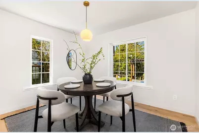 715 NE 60th Street, Seattle, WA 98115 - Photo 11