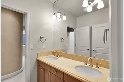 8225 155th Avenue SE, Newcastle, WA 98059 - Photo 35