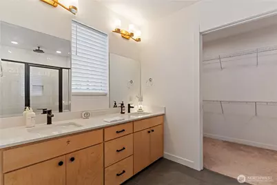 15538 NE 15th Place #301, Bellevue, WA 98007 - Photo 21