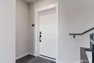 15538 NE 15th Place #301, Bellevue, WA 98007 - Photo 7