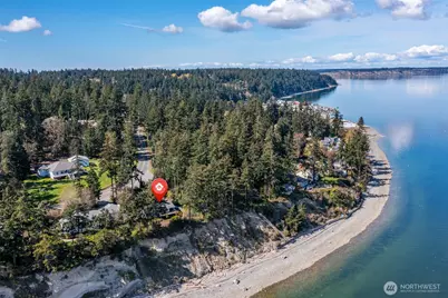 215 S Harrington Lagoon Road, Coupeville, WA 98239 - Photo 5