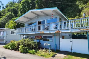 3202 Shoreline Dr, Camano Island, WA 98282 - Photo 3