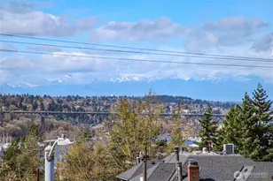 2350 10th Ave E, Seattle, WA 98102 - Photo 3