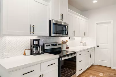 7001 SE Quinn Court, Tumwater, WA 98501 - Photo 9