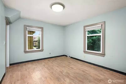 337 Park Avenue N, Renton, WA 98057 - Photo 9