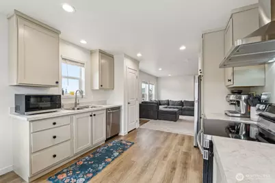 4604 Yorkshire Drive, Anacortes, WA 98221 - Photo 9