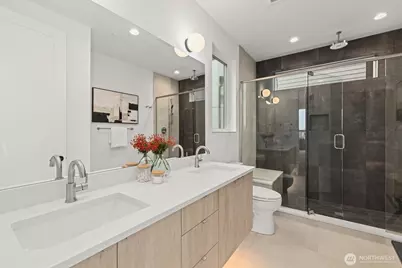 2011 Dexter Avenue N #A, Seattle, WA 98109 - Photo 13