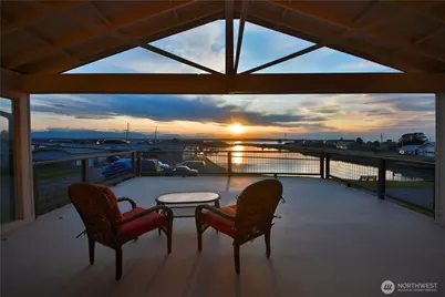 3621 Shorewood Avenue, Greenbank, WA 98253 - Photo 3