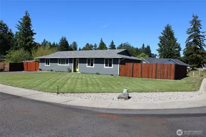 402 California Avenue N, Rainier, WA 98576 - Photo 3