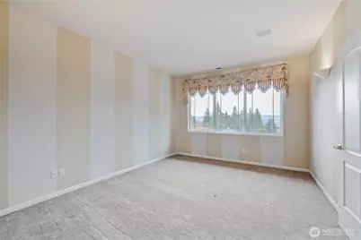 245 W St James Place, Longview, WA 98632 - Photo 11