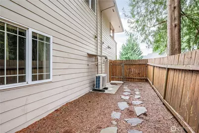 245 W St James Place, Longview, WA 98632 - Photo 31