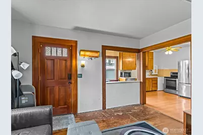 6807 Commercial Avenue, Everett, WA 98203 - Photo 3