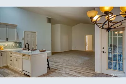 6215 59th Avenue Ct W, University Place, WA 98467 - Photo 11