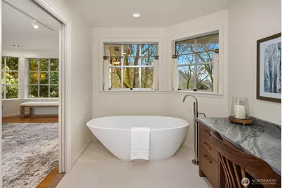 8910 SE 54th Street, Mercer Island, WA 98040 - Photo 15