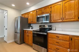 1178 E Grover St, Lynden, WA 98264 - Photo 9