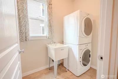 12707 12th Dr SE, Everett, WA 98208 - Photo 15