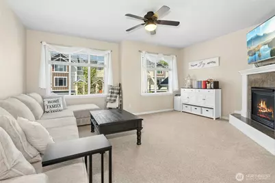 527 Pilchuck Path, Everett, WA 98201 - Photo 5