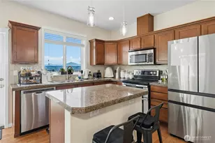 527 Pilchuck Path, Everett, WA 98201 - Photo 11