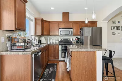 527 Pilchuck Path, Everett, WA 98201 - Photo 11