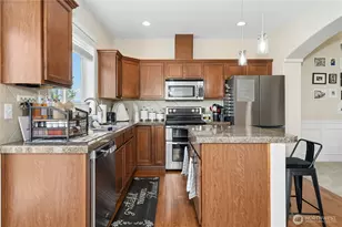 527 Pilchuck Path, Everett, WA 98201 - Photo 11